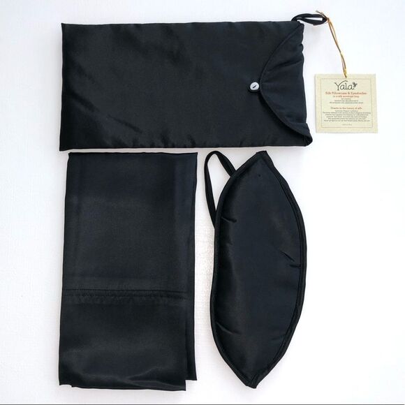 ..Black Silk Pillowcase & Eyeshades in a Silk Envelope Bag - Picture 1 of 11